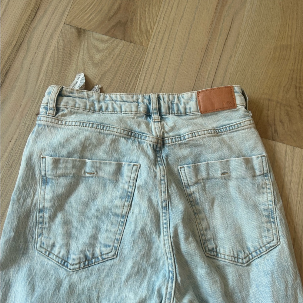 Zara light wash straight leg jeans